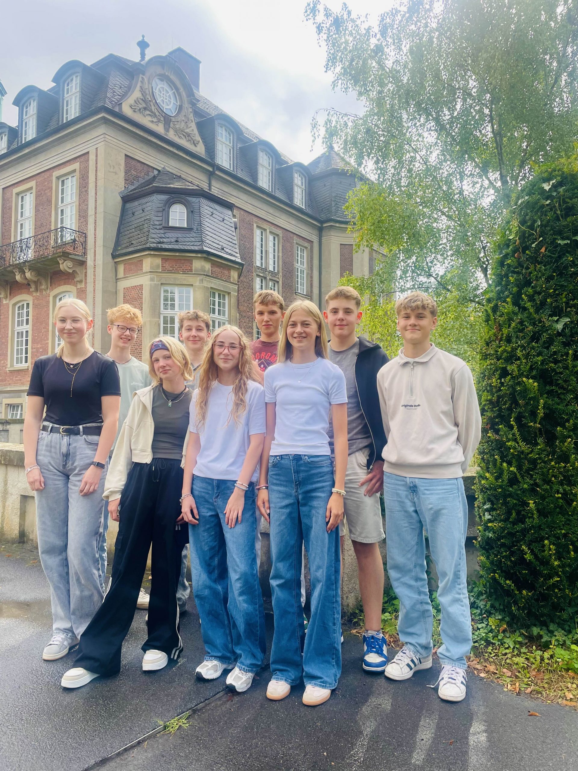 Mit Vollgas ins neue Schuljahr! Die Redaktion der LoNews im Schuljahr 2025/26